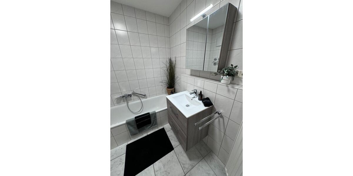 Dachgeschoßwohnung Tübingen Derendingen - 3 Zimmer, 70 m&sup2;, 279.000&euro; | Angebot:26511153