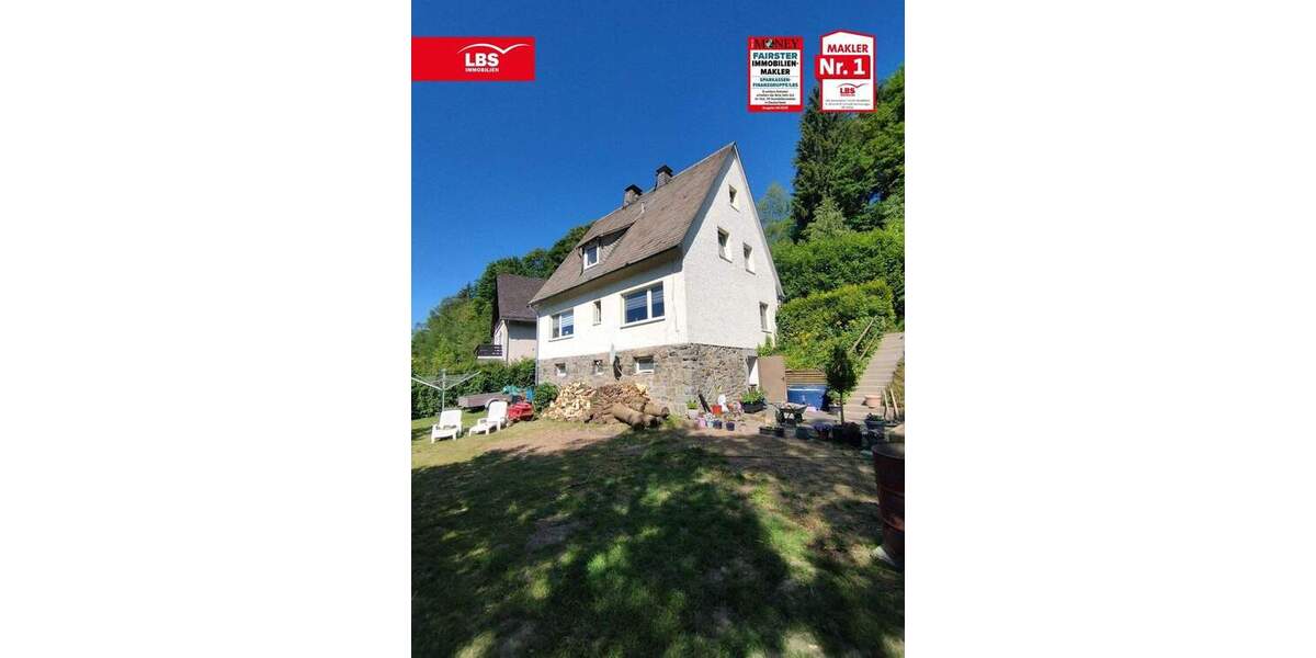 Idyllisches Zweifamilienhaus auf großzügigem Grundstück 8 zimmer