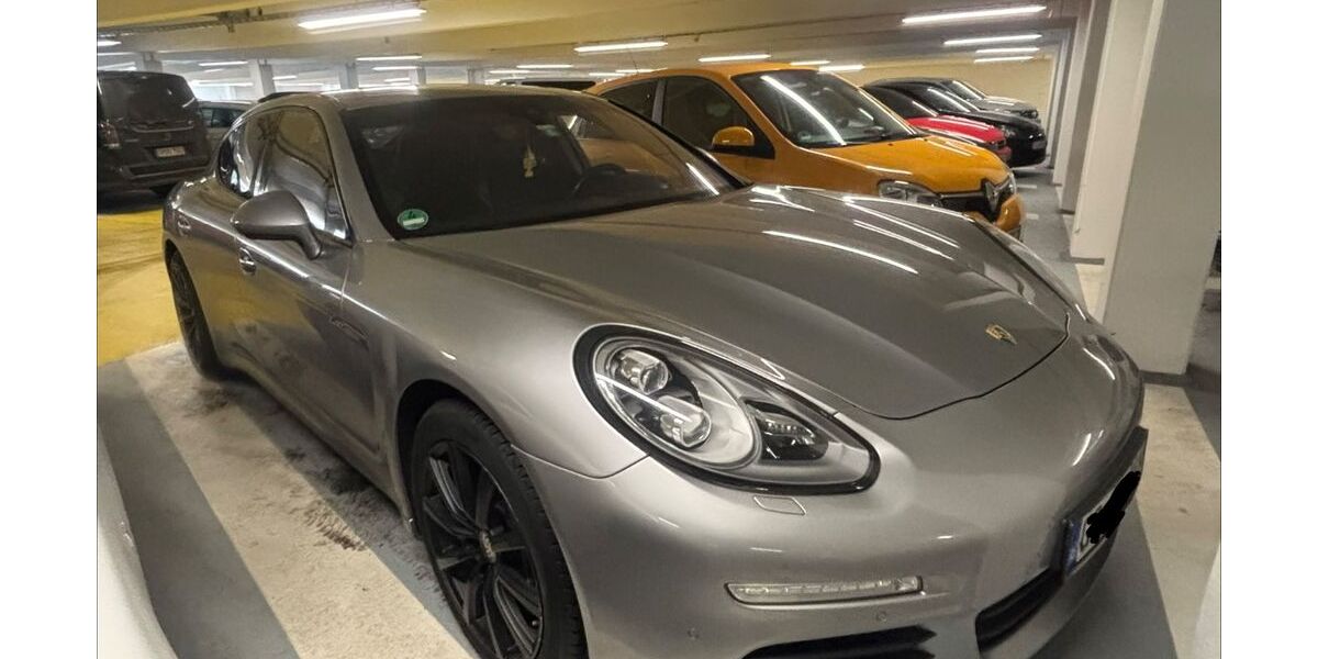 Porsche Panamera 235.800 km 27.000 &euro; Göppingen 73035