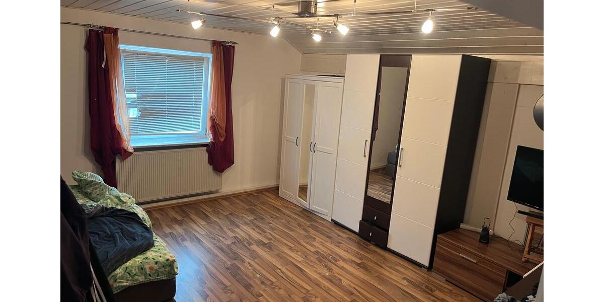 Dachgeschoßwohnung Kaufering - 3 Zimmer, 100 m&sup2;, 1.050&euro; | Angebot:25942833