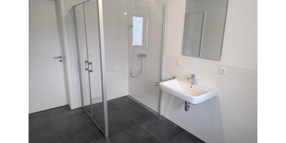 Etagenwohnung Straubing - 2 Zimmer, 79 m&sup2;, 950&euro; | Angebot:26134346