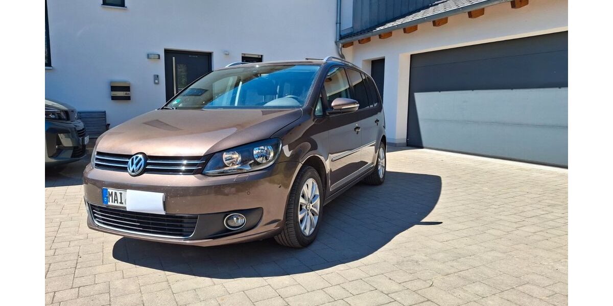 VW Touran 196.500 km 5.100 &euro; Aiglsbach 84089