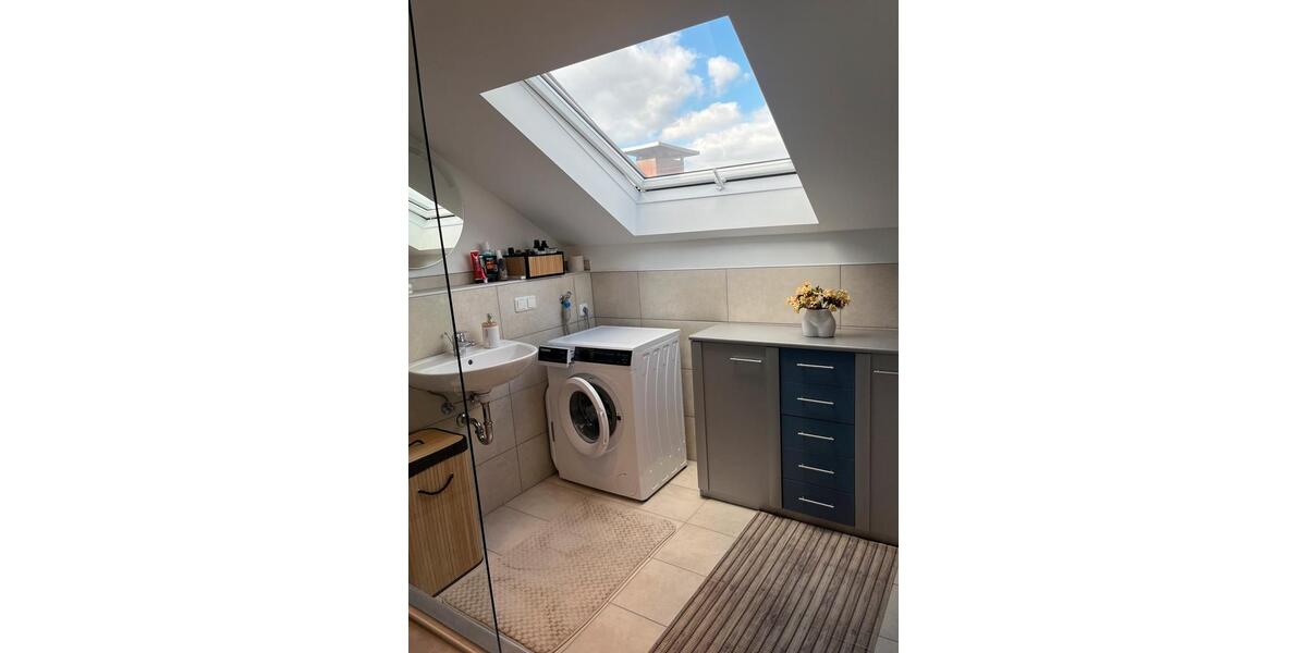 Dachgeschoßwohnung Brühl - 2 Zimmer, 55 m&sup2;, 700&euro; | Angebot:25793384