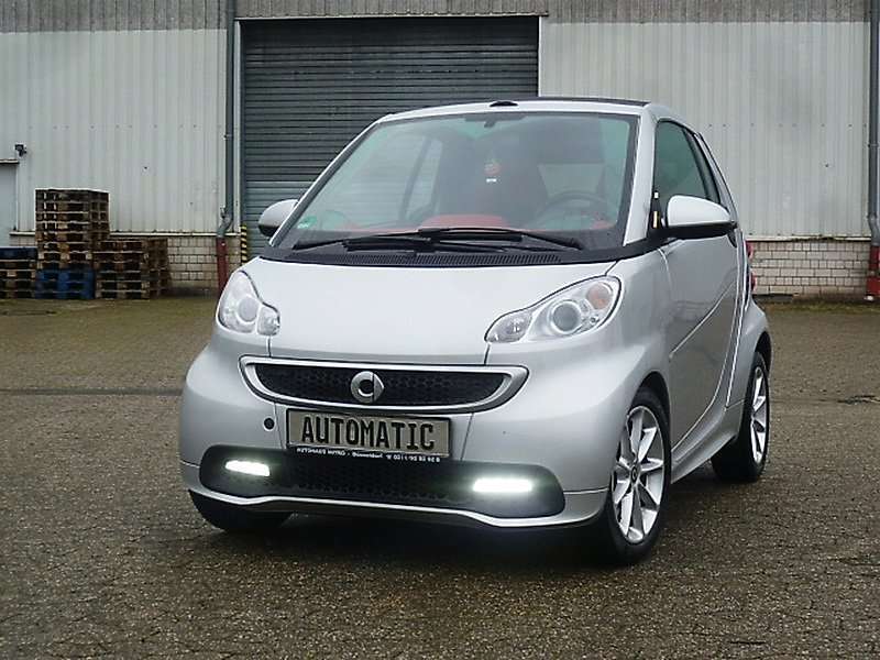 Smart forTwo 84.000 km 7.450 € Düsseldorf 40470