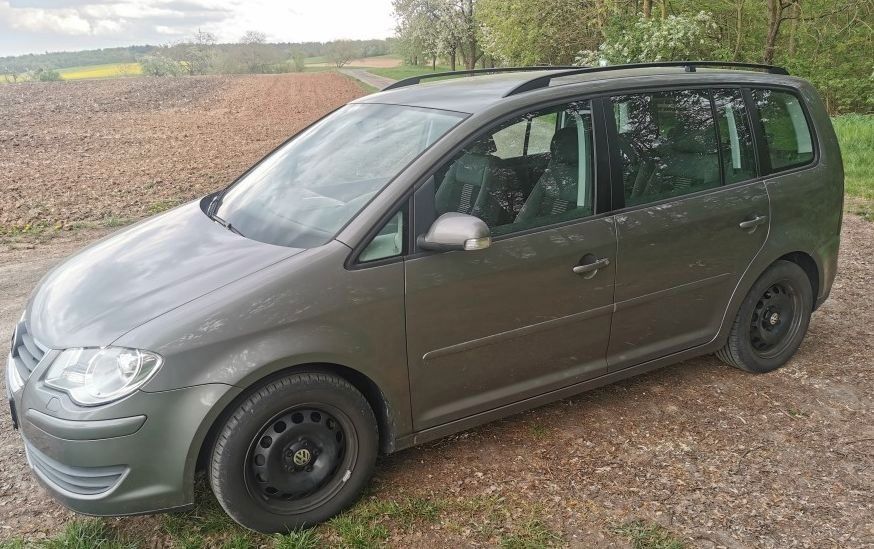 VW Touran 274.000 km 3.500 &euro; Otzberg 64853