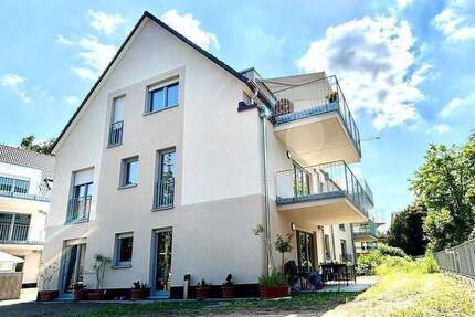 Aktion! - inklusive Einbauküche | pures Wohnvergnügen mit 4 Zimmern, Küche, 2 Bädern und Sonnenbalkon 4 zimmer