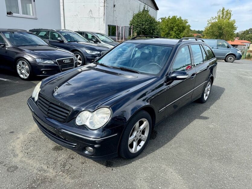 Mercedes-Benz C 220 442.415 km 1.089 € Plothen 07907
