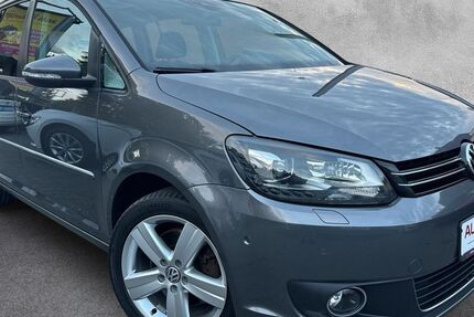 VW Touran 231.236 km 8.699 &euro; Kassel 34123