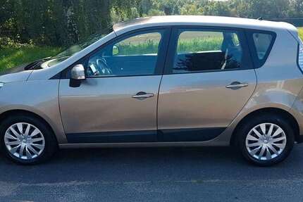 Renault Scenic 64.464 km 9.450 € Frankfurt 15234