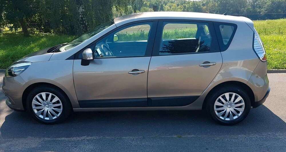 Renault Scenic 64.464 km 9.450 € Frankfurt 15234