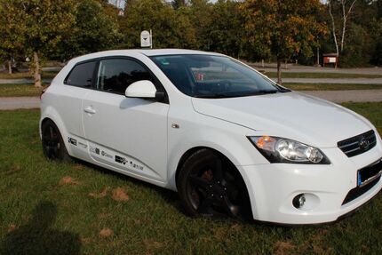 Kia ceed / Ceed 214.000 km 3.490 &euro; SCHWAIGERN 74193