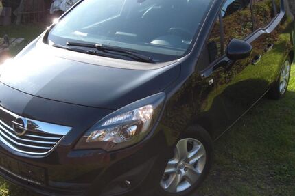 Opel Meriva 116.000 km 5.900 € Neumünster 24536