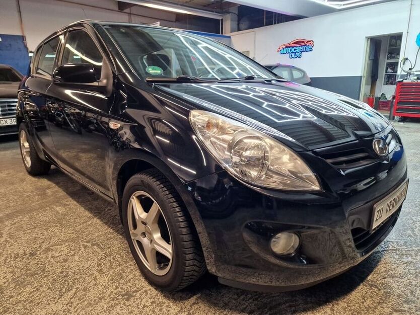 i20