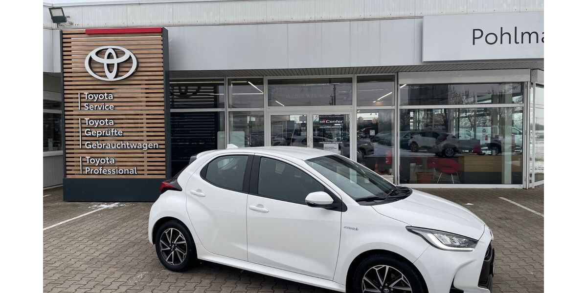 Toyota Yaris 105.100 km 14.960 &euro; Zeithain 01619