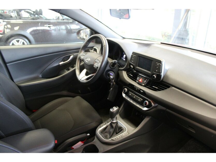 Hyundai i30 1.4 Trend 104.895 km 9.980 € Euskirchen 53881