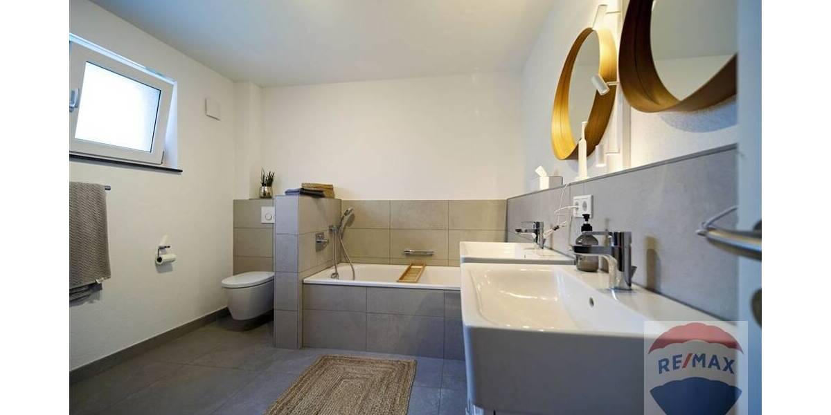 Doppelhaushälfte Altdorf - 7 Zimmer, 194 m&sup2;, 955.000&euro; | Angebot:26616667