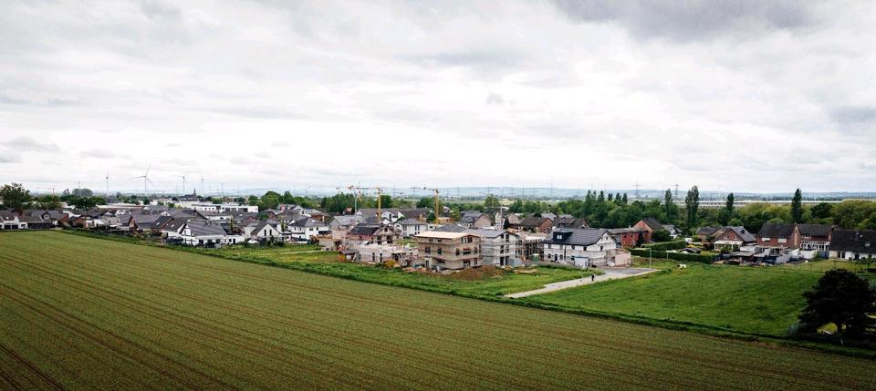 Doppelhaushälfte Niederzier - 5 Zimmer, 150 m&sup2;, 1.950&euro; | Angebot:26492607