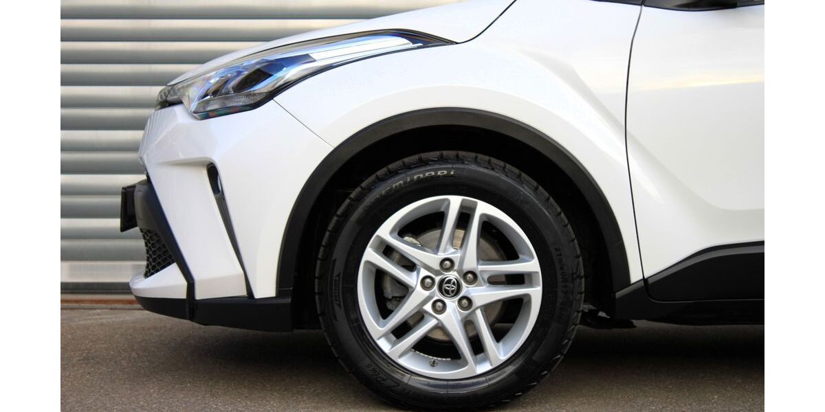 Toyota C-HR 84.250 km 16.500 &euro; Sindelfingen 71065
