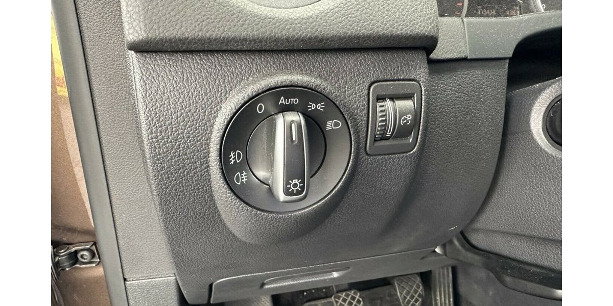 VW Tiguan 2,0 TDi +AHK schwenkbar+Sitzheizung+Parktro 113.500 km 8.990 &euro; Jaderberg 26349