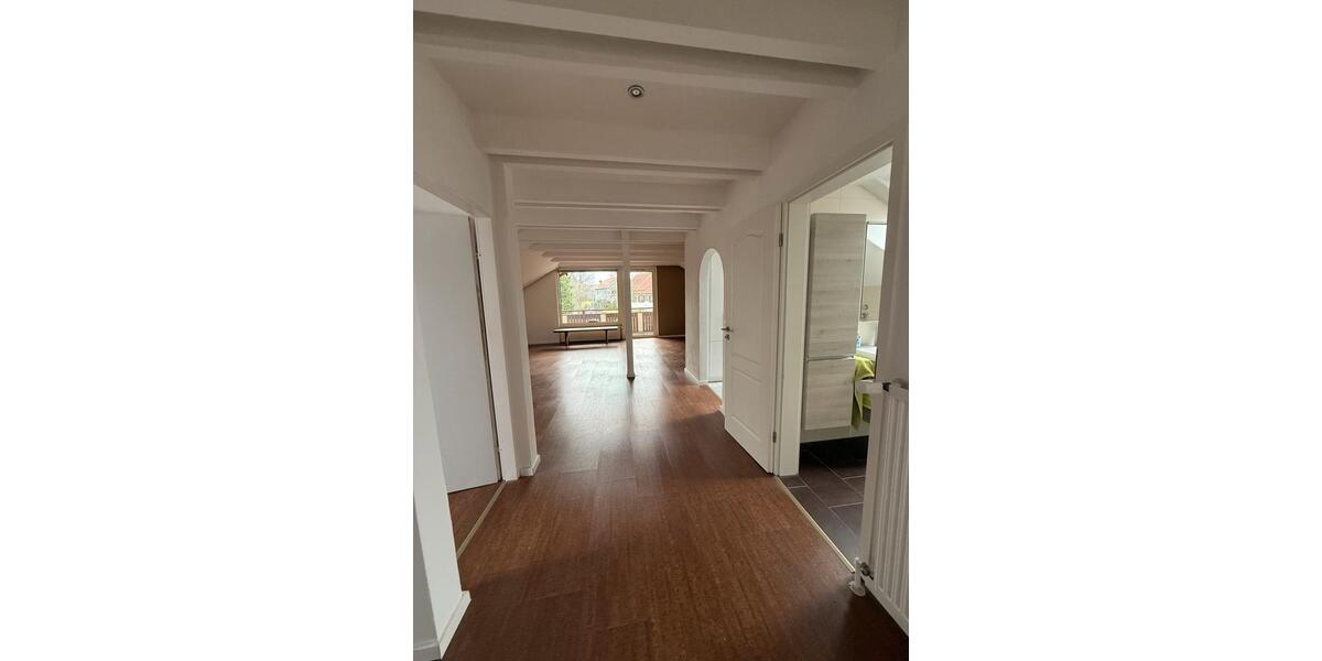 Charmante 3-Zimmer Dachgeschoss Wohnung 3 zimmer