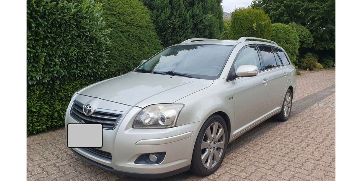 Toyota Avensis 348.000 km 1.950 &euro; Stolberg 52223