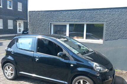 Toyota Aygo (X) 124.000 km 2.000 &euro; Siegen 57080