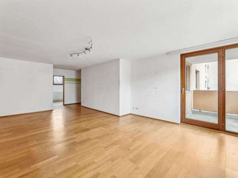 Wohnung zum Kaufen in Nürnberg 299.000 € 95.19 m²