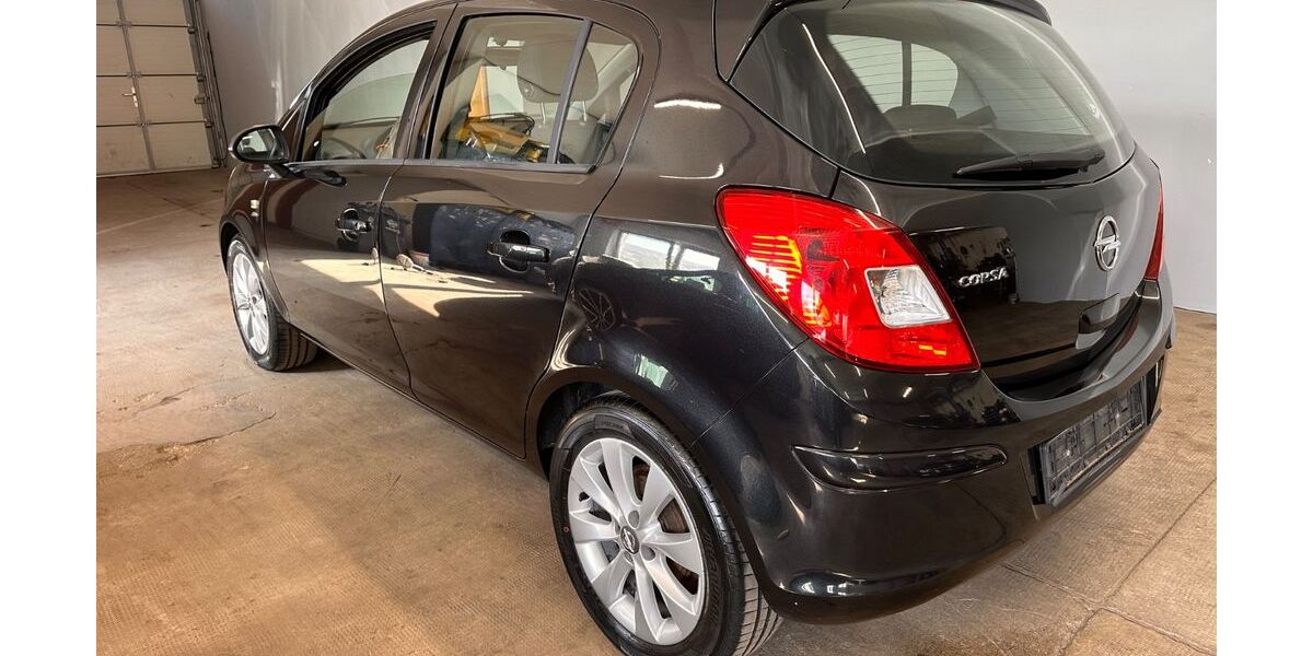Opel Corsa 105.200 km 3.699 &euro; Apfeltrach 87742