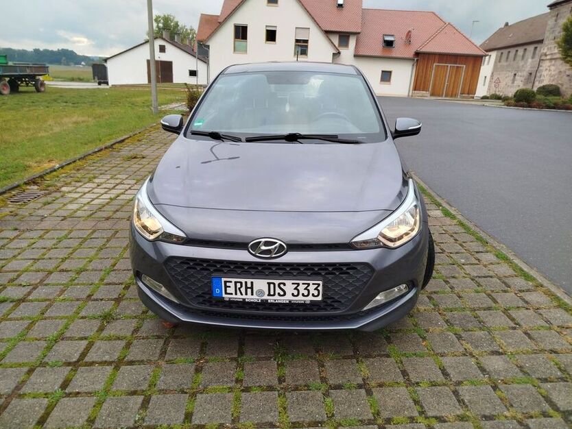 i20