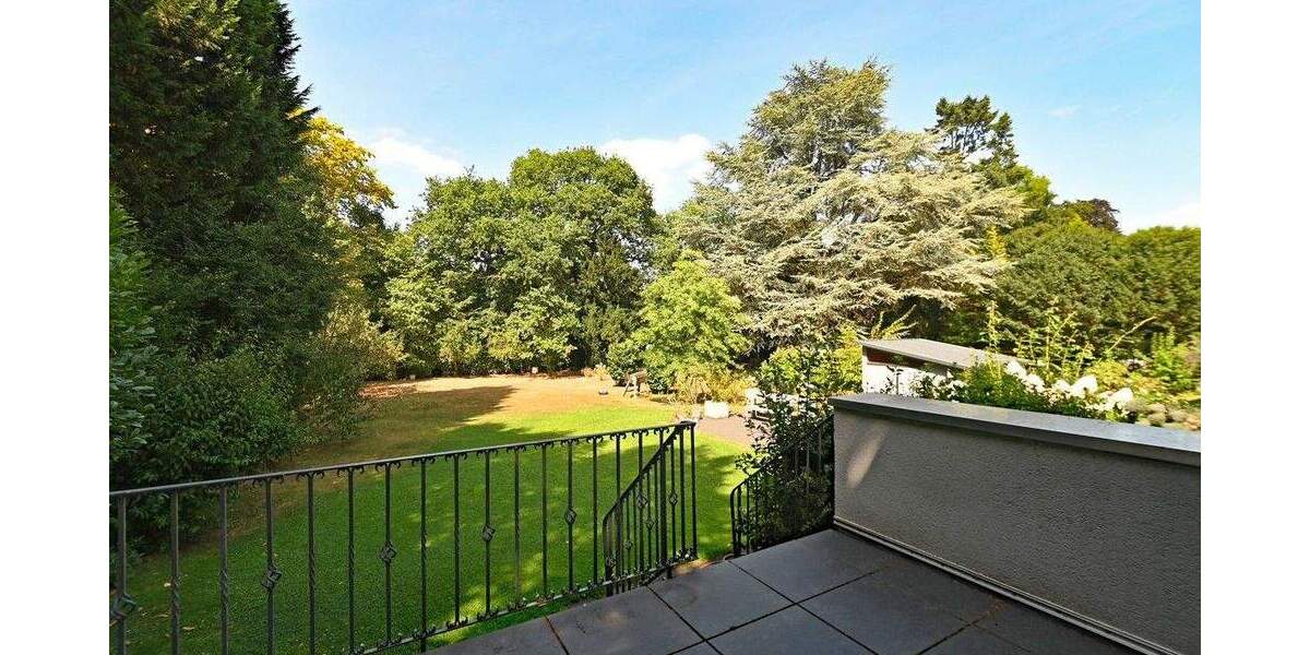 Höseler Familien-Herzstück! Restauriertes, freistehendes 30er-Jahre-Haus mit tollem Garten 8 zimmer