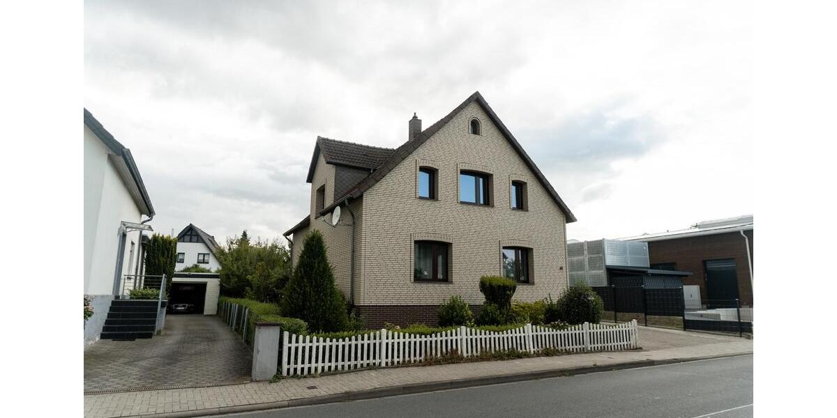 Einfamilienhaus Herford Diebrock - 6 Zimmer, 121 m&sup2;, 200.000&euro; | Angebot:27108855