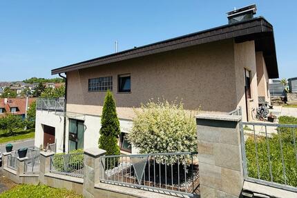 WOHNEN MIT AUSSICHT - GROßZÜGIGES ZWEIFAMILIENHAUS 8 zimmer