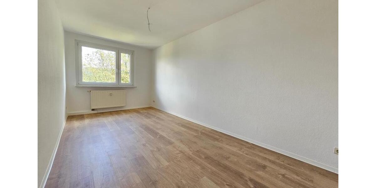 Dachgeschoßwohnung Aue-Bad Schlema Bad Schlema - 3 Zimmer, 84 m&sup2;, 260&euro; | Angebot:26251360