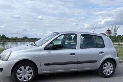 Renault Clio 98.900 km 1.939 &euro; Fürth 90766