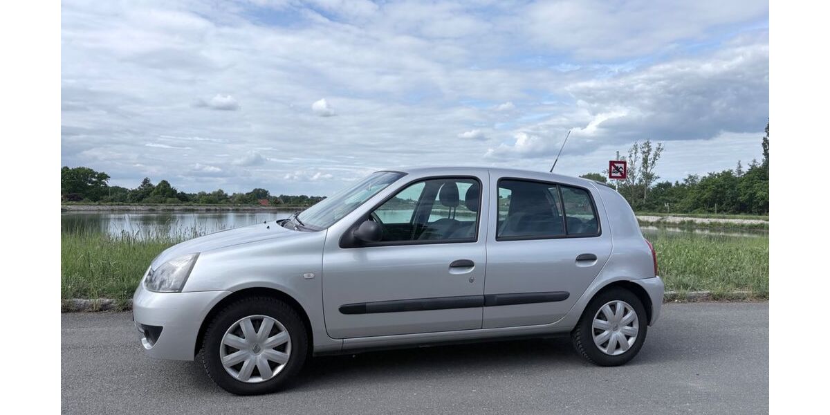Renault Clio 98.900 km 1.939 &euro; Fürth 90766
