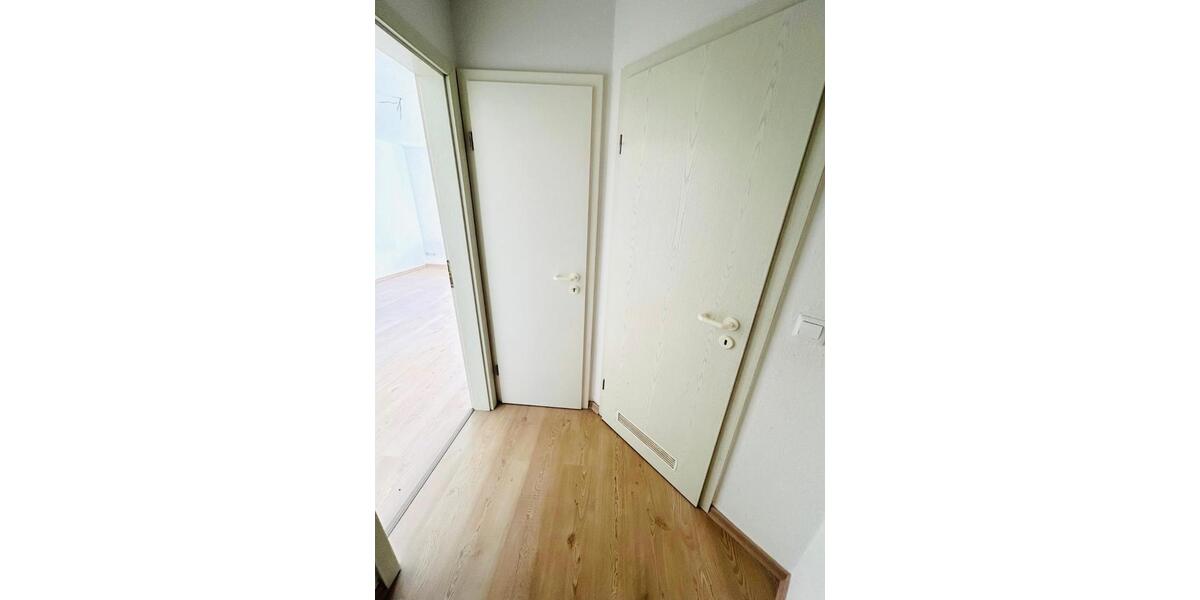 Dachgeschoßwohnung Chemnitz Altendorf - 2 Zimmer, 41 m&sup2;, 225&euro; | Angebot:26673504