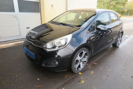 Kia Rio 129.000 km 5.500 € Weissenfels 06667