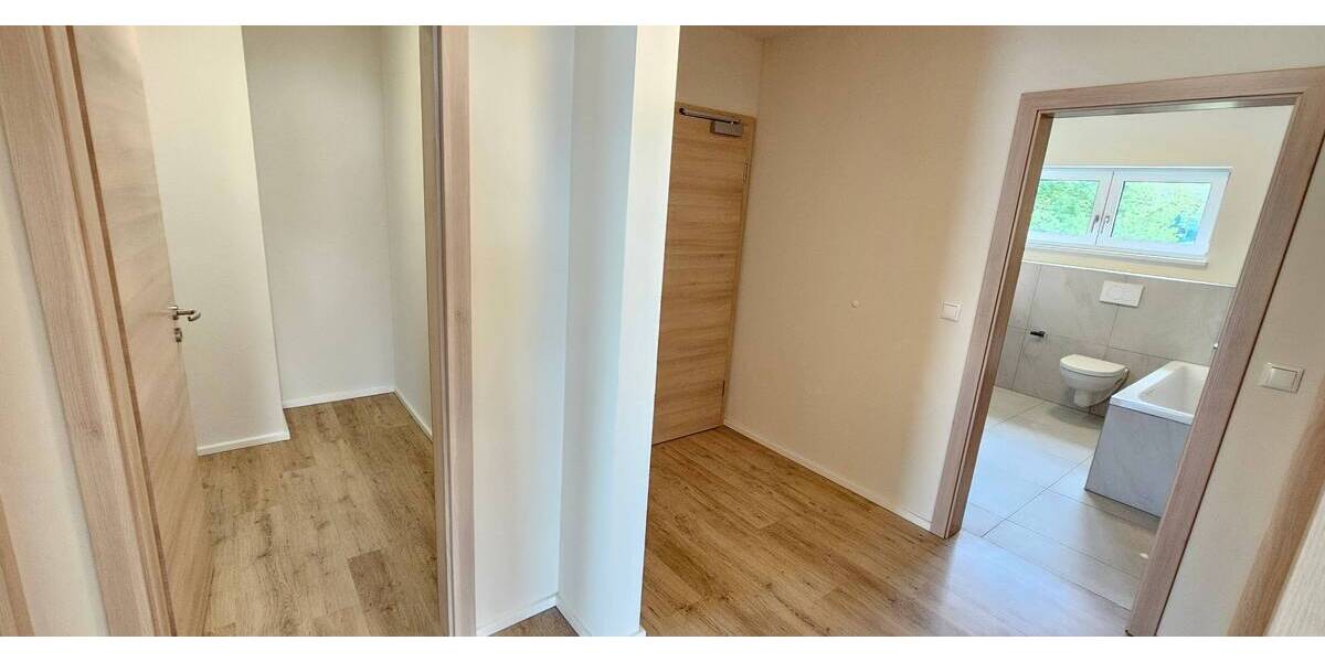 Etagenwohnung Bernhardswald Pettenreuth - 3 Zimmer, 78 m&sup2;, 880&euro; | Angebot:24905505