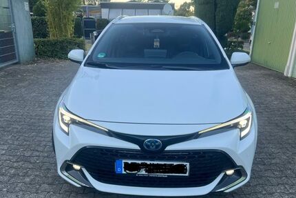 Toyota Corolla 33.000 km 26.900 &euro; München 81241