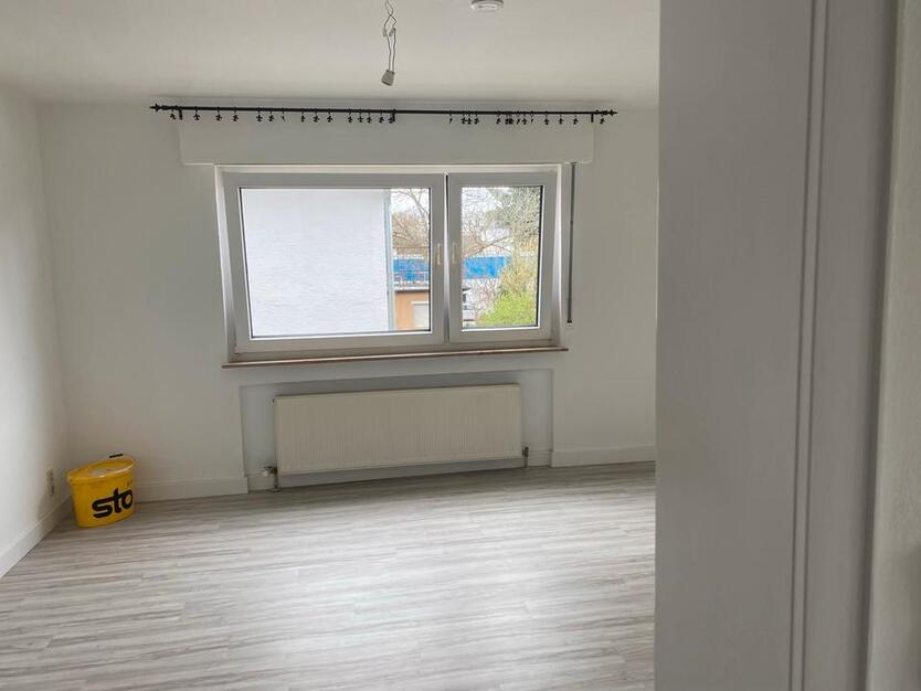 Lichtdurchflute 2-Zimmerwohnung frisch renoviert Schorndorf zimmer