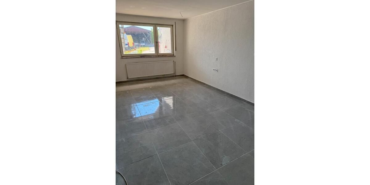 Einfamilienhaus Feldatal - 8 Zimmer, 280 m&sup2;, 1.290&euro; | Angebot:26604948