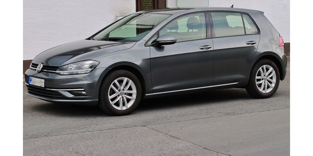VW Golf 99.400 km 16.500 &euro; Tettnang 88069