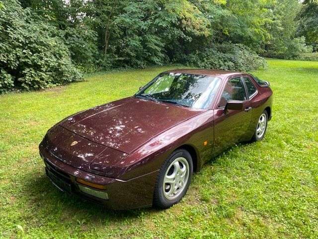 Porsche 944 272.500 km 17.870 € Göttingen 37081