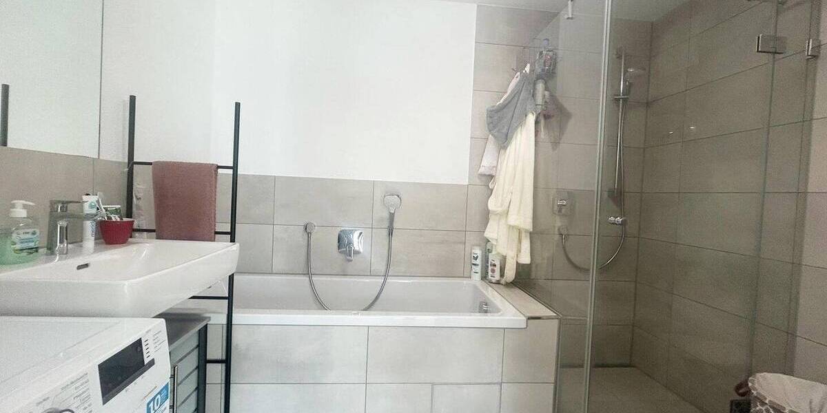 Wirklich schön -- so lässt es sich WOHNEN! 3 zimmer