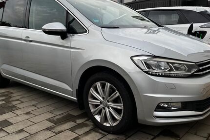 VW Touran 139.000 km 14.000 &euro; Hördt 76771