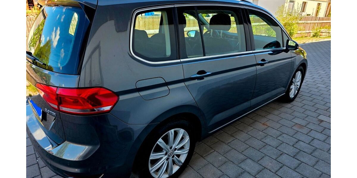 VW Touran 149.200 km 14.850 &euro; Aying 85653