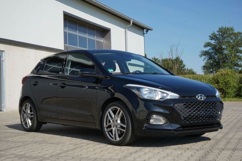 i20