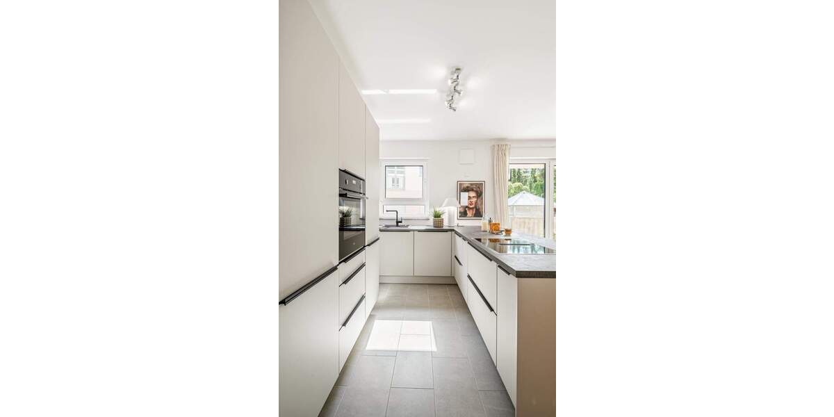 Terrassenwohnung Wiesbaden Biebrich - 4 Zimmer, 100 m&sup2;, 669.000&euro; | Angebot:25735203