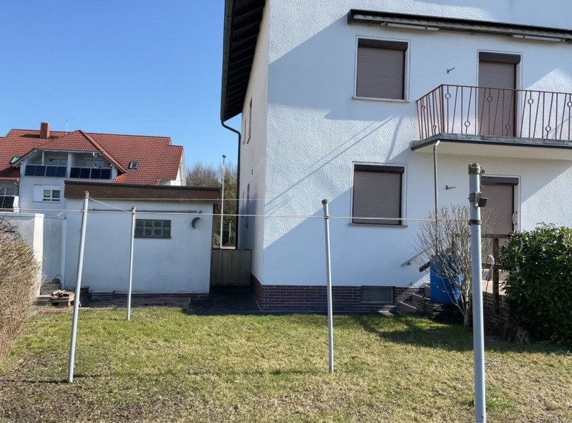 Ein charmantes Zweifamilienhaus mit großem Potenzial in Neustadt bei Coburg