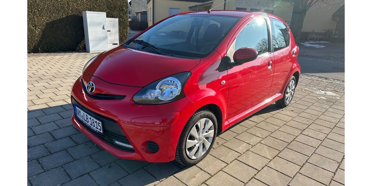 Toyota Aygo (X) 62.000 km 5.900 &euro; Fürth 90763